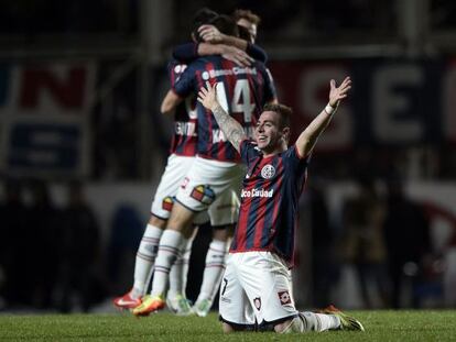 Julio Buffarini celebra el triunfo en la Libertadores 