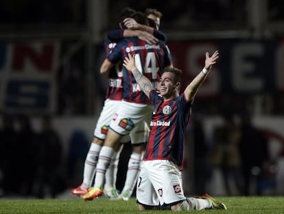 Julio Buffarini celebra el triunfo en la Libertadores