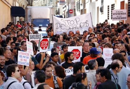 A protest against the eviction of a family that was unable to pay its mortgage.