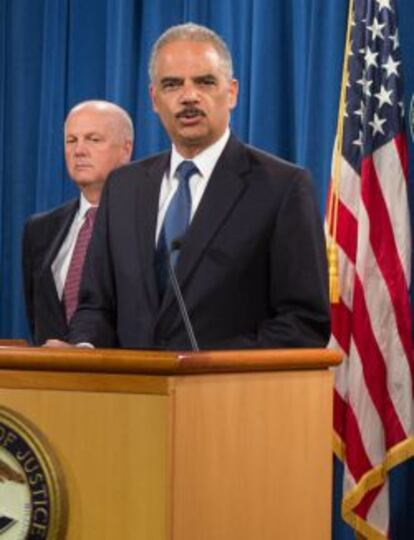 Eric Holder, fiscal general de EE UU, durante una rueda de prensa sobre el caso de ciberespionaje.