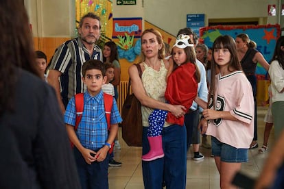 película Tres de más