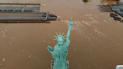 Una toma de dron muestra las inundaciones en Lajeado, Río Gran del Sur, el 3 de mayo 2024.