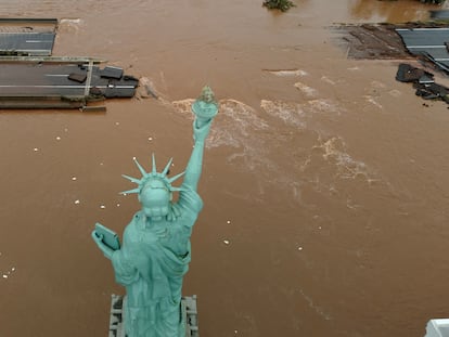 Una toma de dron muestra las inundaciones en Lajeado, Río Gran del Sur, el 3 de mayo 2024.