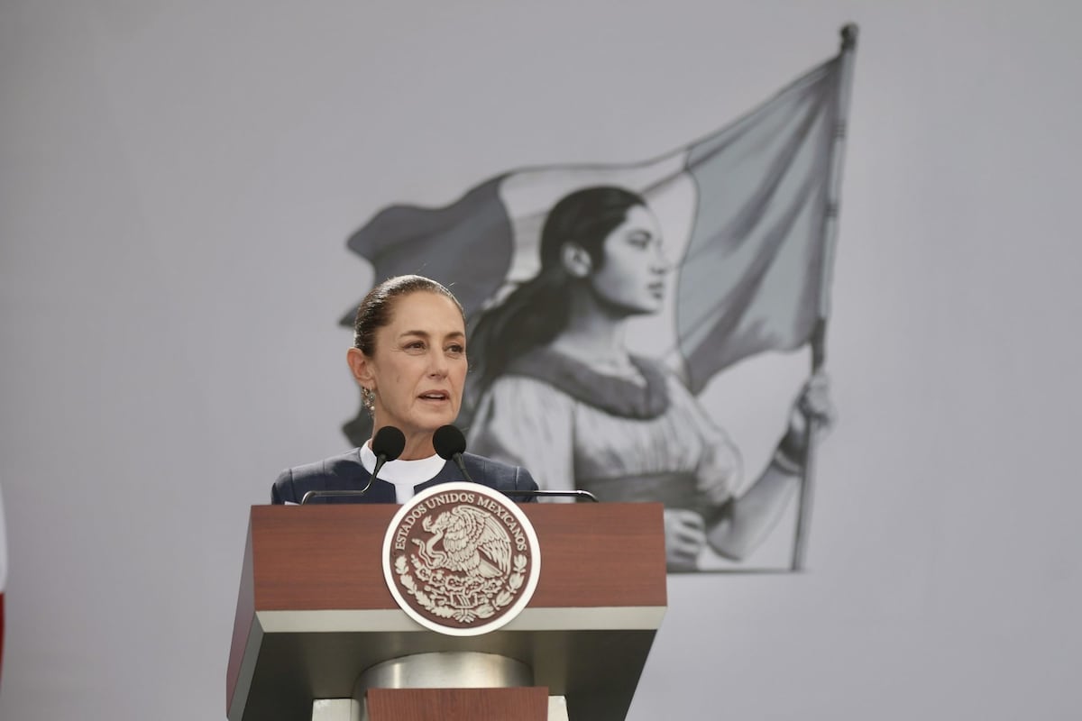 “Andrés Manuel López Obrador went to Palenque and called Mexico’s president Claudia Sheinbaum Pardo”. protest, live