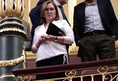 Elvira Fernandez, la mujer de Mariano Rajoy durante la sesión de investidura
