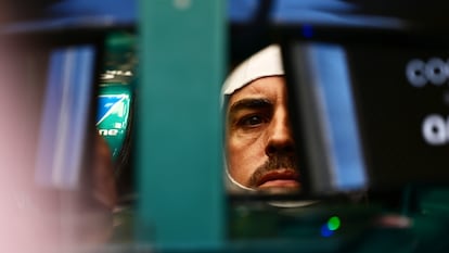Fernando Alonso, durante el día dos de los tests en Baréin, el pasado 22 de febrero.