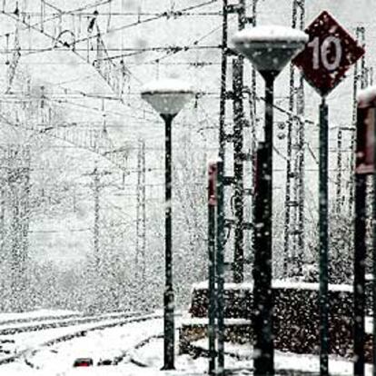 Aspecto que ofrecía ayer la estación de Puente de los Fierros (Asturias).