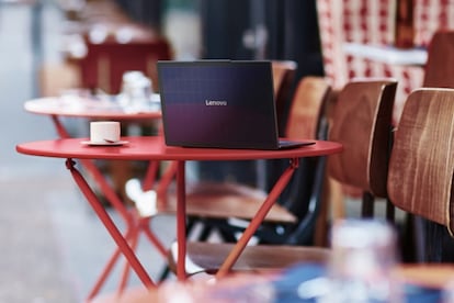Lenovo Yoga Solar PC Concept