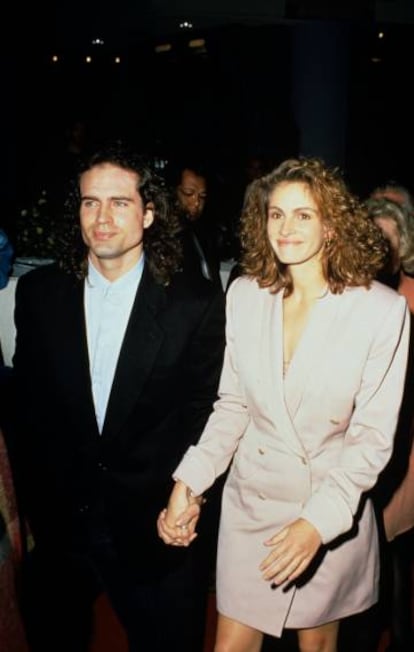 Julia Roberts acude, en 1991, al estreno de 'Hasta el límite' con el actor Jason Patric. Y Sutherland muerto de celos.