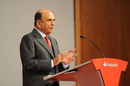 Emilio Botín, presidente del Banco Santander, en la V Conferencia Internacional de Banca en la ciudad financiera de Boadilla del Monte (Madrid).