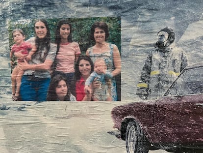 La familia de Héctor Germán Oesterheld en una fotografía colocada en la publicidad de El Eternauta.