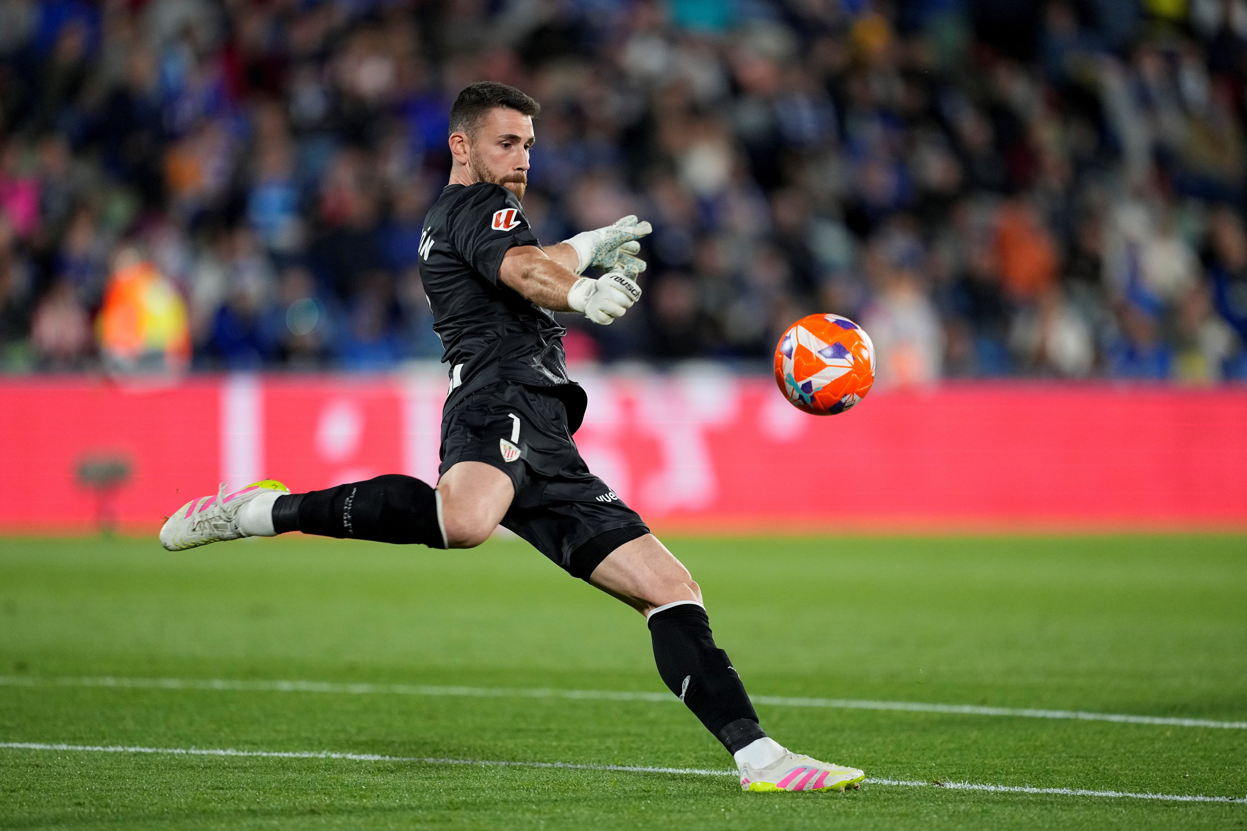 Frente a la exuberancia del Barça, el Athletic que mejor defiende