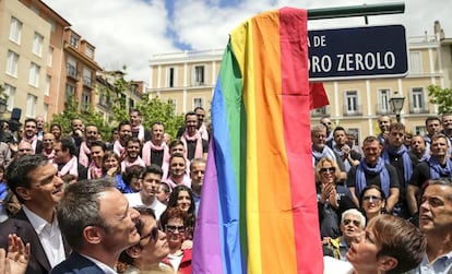 El secretario general del PSOE, Pedro S&aacute;nchez, el 14 de mayo en el cambio de nombre de la plaza de V&aacute;zquez de Mella por la de Pedro Zerolo.
 