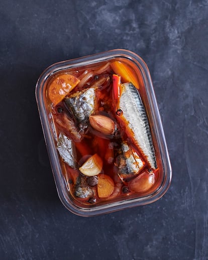 Sardinas en escabeche rojo, sin freír.