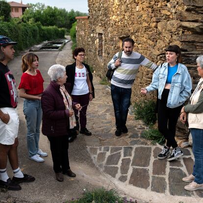 Rabanales, Zamora. Rubén Casas, Aurora Galisteo, María, Antonia y Chema Mezquita, Cristina García y Julia Barrigón.