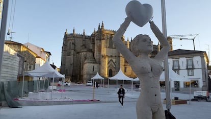 Escultura do artista português Pedro Figueiredo.