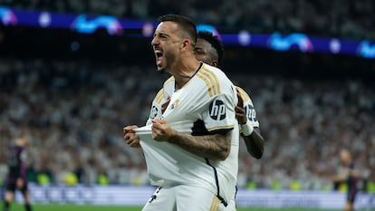 Joselu celebra su primer gol al Bayern.