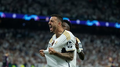 Joselu celebra su primer gol al Bayern.