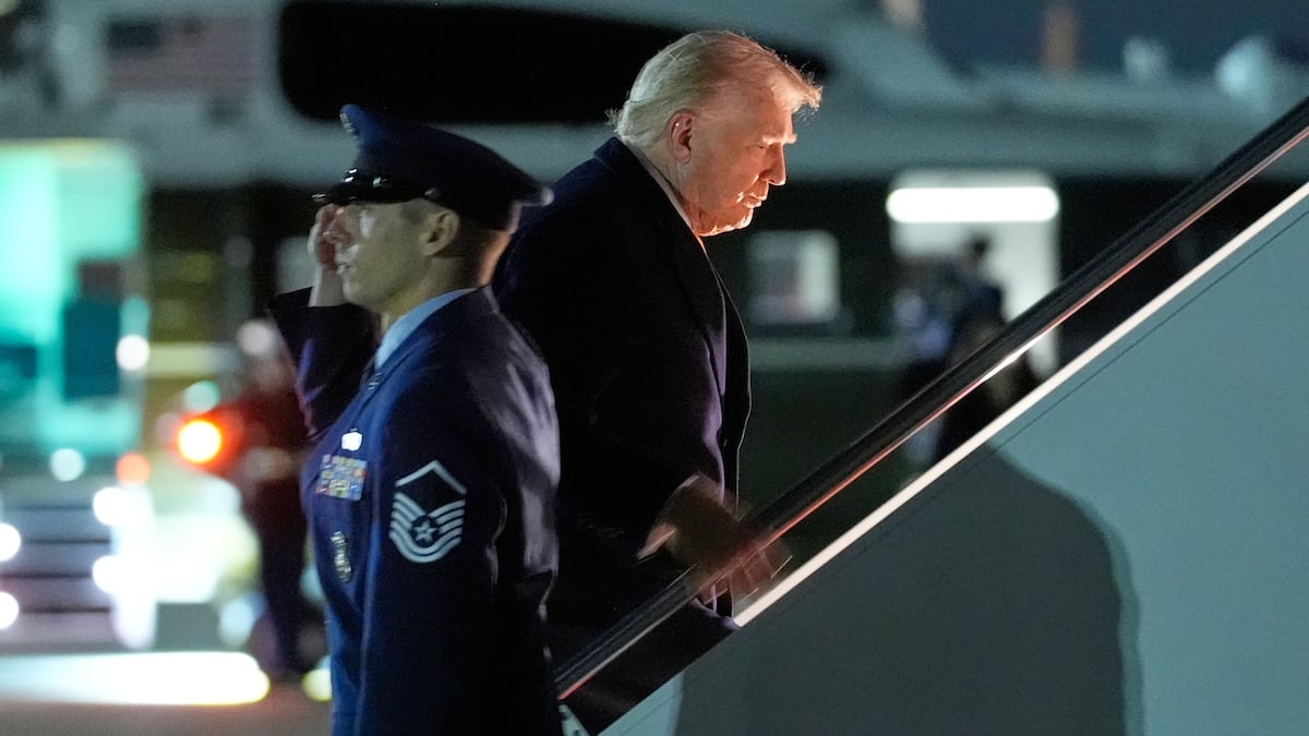 Trump amenaza con demanda millonaria a la BBC por edición de discurso