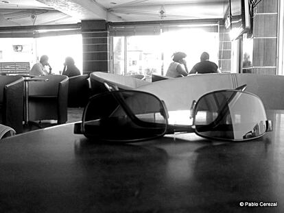 Tomando un café en Meknés