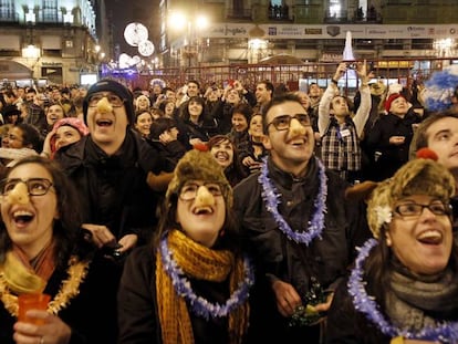 El primer ensayo de las campanadas de Nochevieja en la Puerta del Sol de Madrid, en 2010.