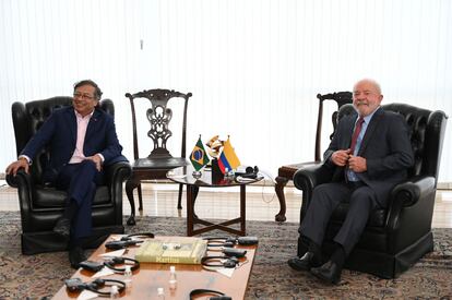 Los presidentes se reunieron hoy en Brasilia.