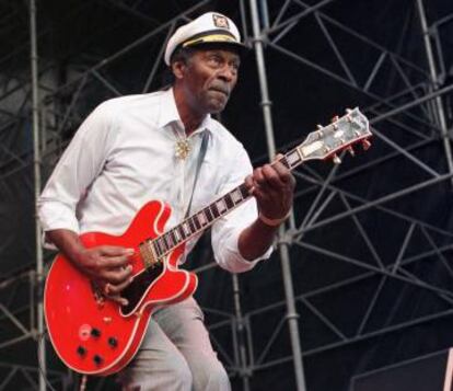 Chuck Berry, durante una actuación en 1997. El músico publicará su primer disco en 38 años en 2017.
