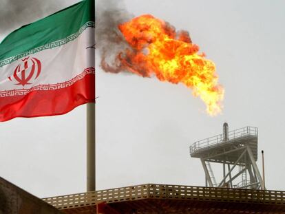 Pozo petrolífero en los campos de Soroush, en Irán.