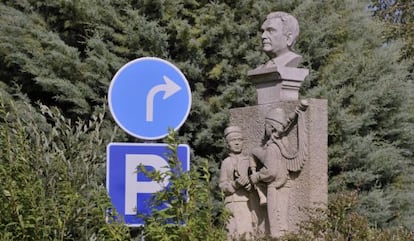 Busto dedicado a Jos&eacute; Luis Baltar en la sede de la Fundaci&oacute;n Valdegodos.