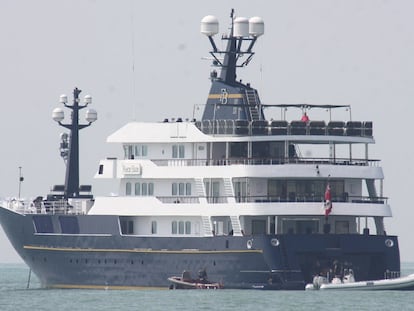 El <i>Force Blue,</i> de Flavio Briatore, el año pasado en Forte dei Marmi (Italia).