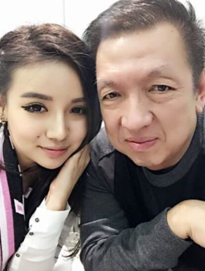 Kim Lim y su padre, Peter Lim, propietario del Valencia.