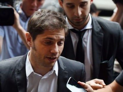 O ministro de Economia da Argentina, Axel Kicillof, chega ao escritório do mediador Daniel Pollack, ontem pela tarde, em Manhattan.
