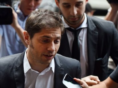 O ministro de Economia da Argentina, Axel Kicillof, chega ao escritório do mediador Daniel Pollack, ontem pela tarde, em Manhattan.