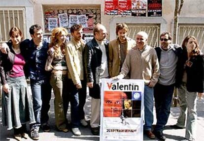 Los actores y el director Juan Luis Iborra, en la presentación de <i>Valentín.</i>