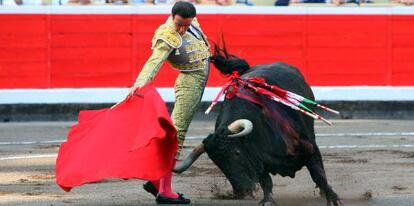 Enrique Ponce en una corrida en Bilbao en 2012. 