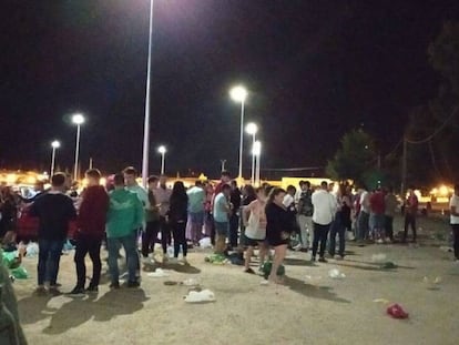 Cientos de personas se reúnen en el recinto ferial de Tomelloso (Ciudad Real).