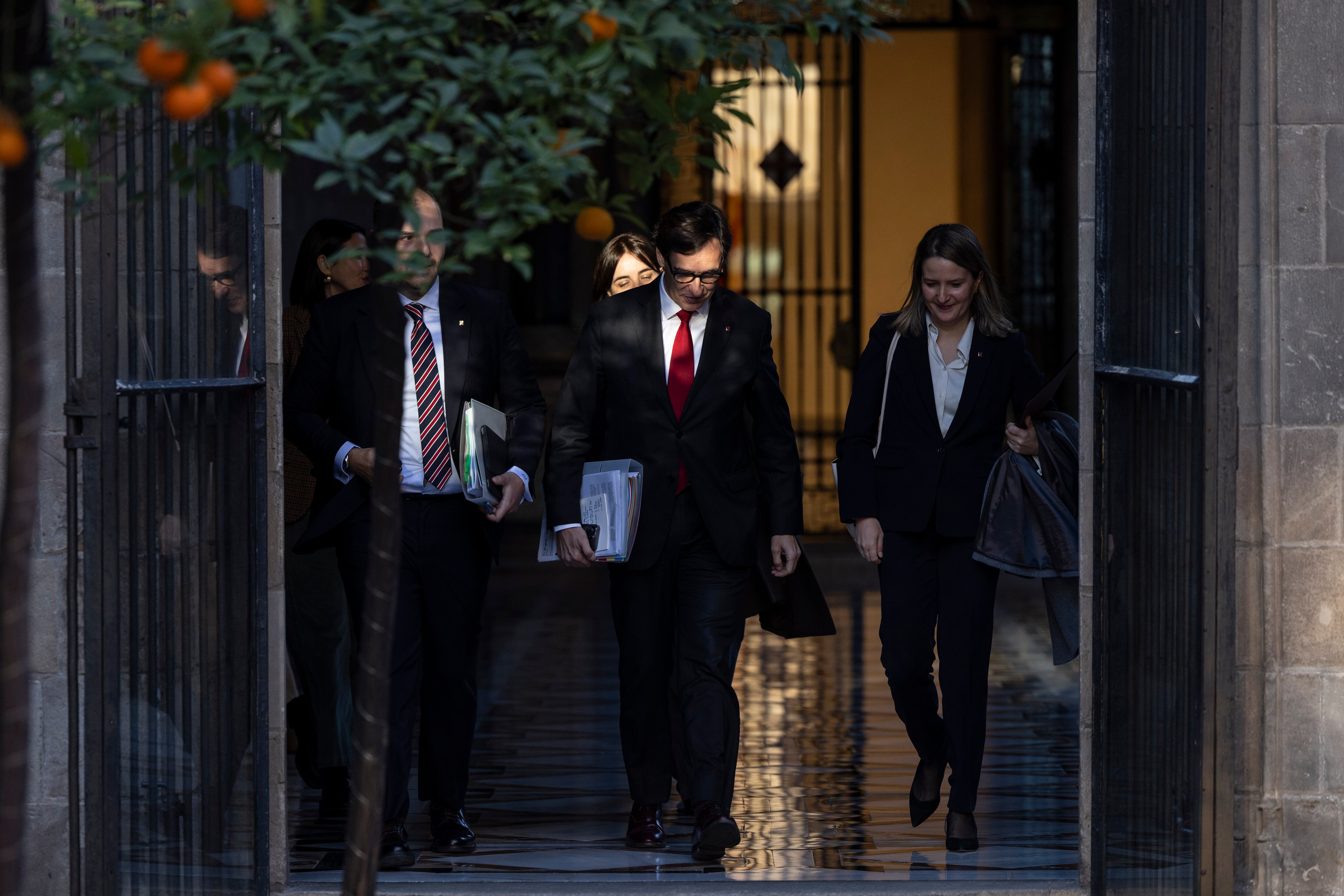 Illa exhibe el apoyo de patronales y sindicatos para pedir a Sánchez la condonación de parte del Fondo de Liquidez Autonómica