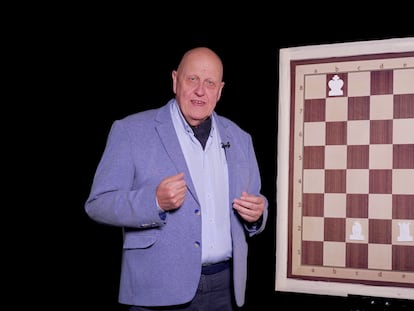 Vídeos de ajedrez | Lucha feroz de dos torres contra una dama