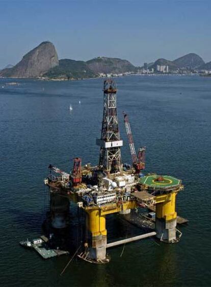 Plataforma petrolífera utilizada por Repsol en sus exploraciones en aguas de Brasil.