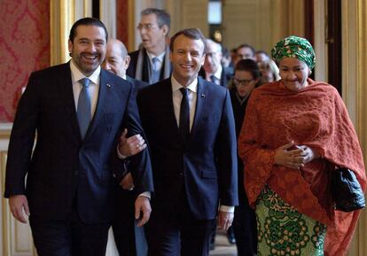 El primer ministro libanés, Saad Hariri, el presidente francés, Emmanuel Macron y la vicesecretaria general de la ONU, Amina Mohammed, en París