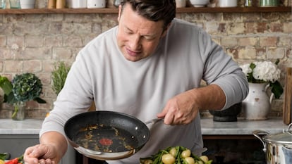 Sartén de 24 centímetros, apta para todo tipo de cocinas. CORTESÍA DE AMAZON.