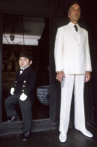 Herve Villechaize and Christopher Lee in a promotional image for 'The Man with the Golden Gun' (1974).