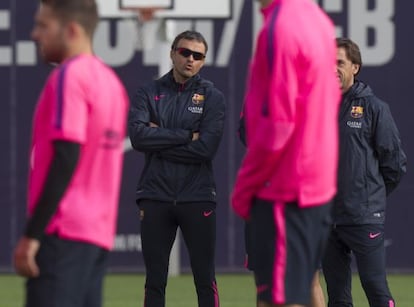 El entrenador del Barcelona dirige el &uacute;ltimo entrenamiento antes de marcharse a Chipre. 