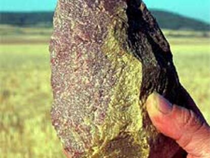 El hacha de piedra <i>Excalibur.</i>