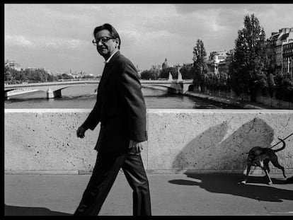 V. S. Naipaul, en 1992 en París.