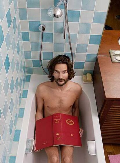 Frédéric Beigbeder, fotografiado en su casa de París.