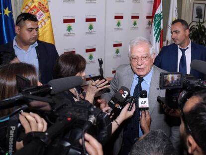 Borrell comparece tras el encuentro con su homólogo libanés, Gibran Basil. 