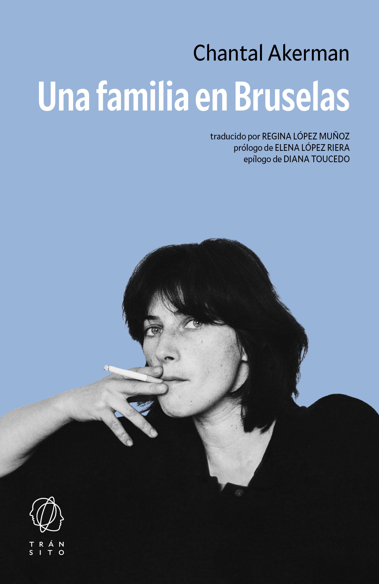 Portada de la nueva edición de 'Una familia en Bruselas'.