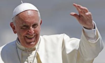 El papa Francisco durante una audiencia en la plaza de San Pedro. 