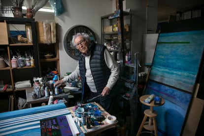 El pintor Agustín de Celis, en su estudio de Madrid.